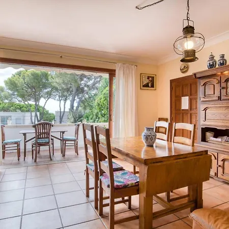 Casa Isabel Calonge (Catalonia)