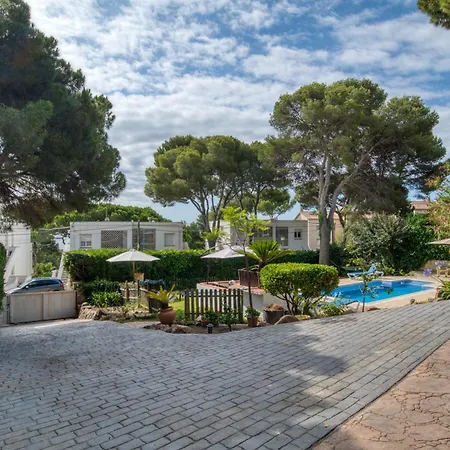 Casa Isabel Calonge (Catalonia)